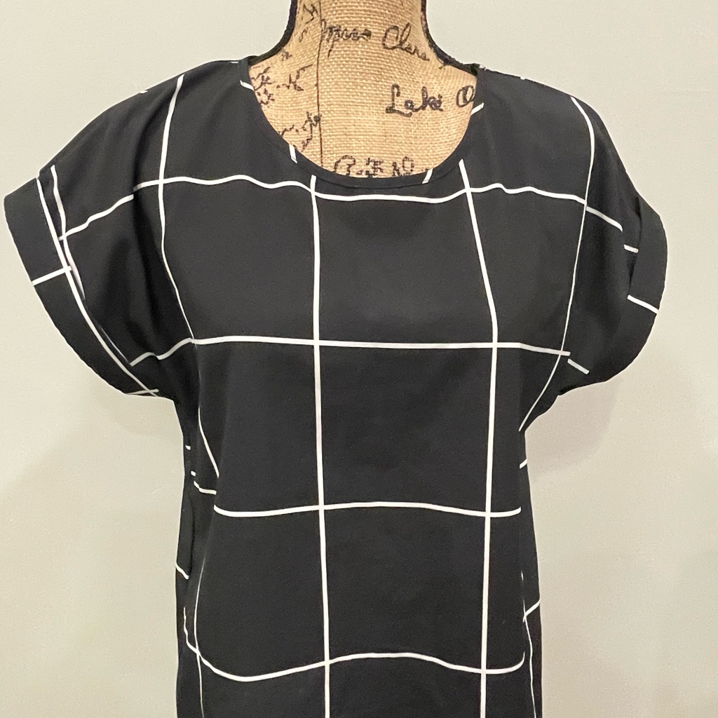 Windowpane Top